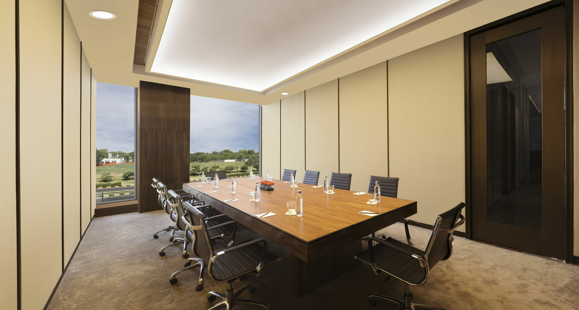 Roseate House New Delhi Nova Deli Exterior foto Boardroom